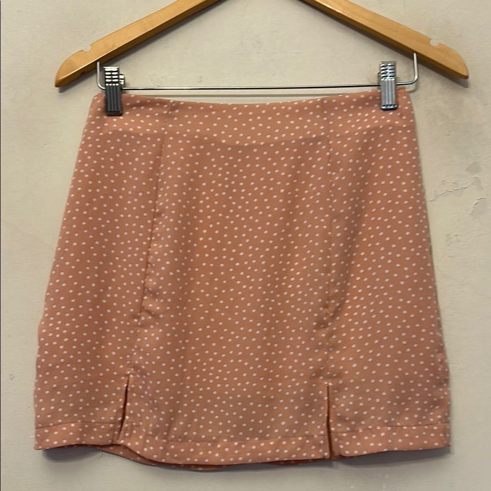 Altar’d State Polka Dot Mini Skirt in melon Lined Size S EUC
